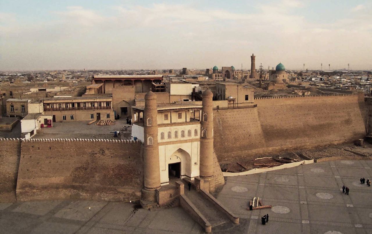 Forteresse Ark vue de la place